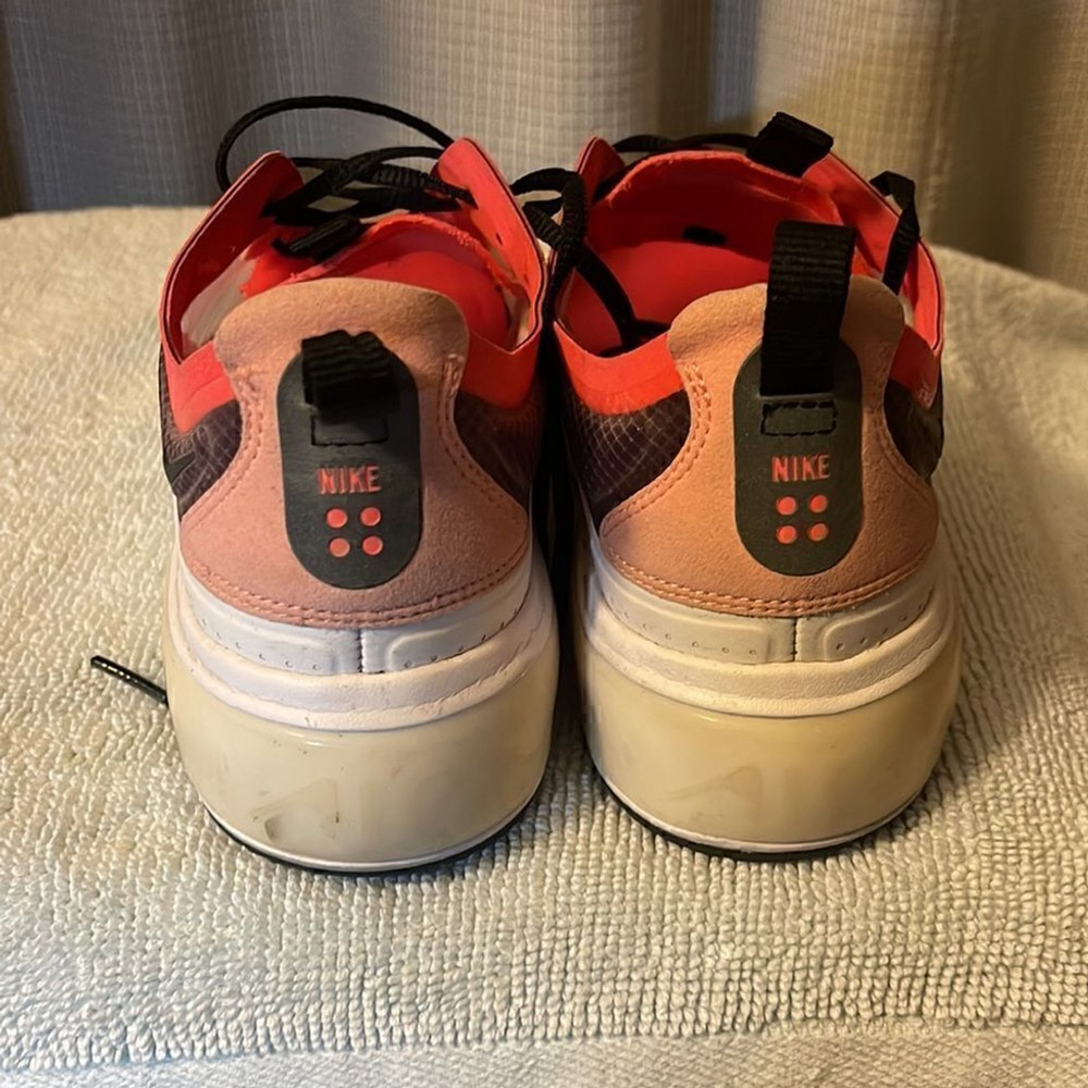 Nike Air Dia - Picture 4 of 8